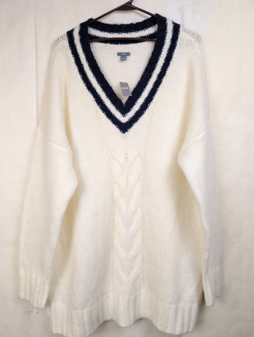 New Aerie cream navy cable knit oversized tennis sweater Size Med Cricket Preppy
